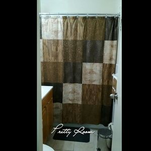 Bathroom Set: Shower Curtain & Hand Towels
